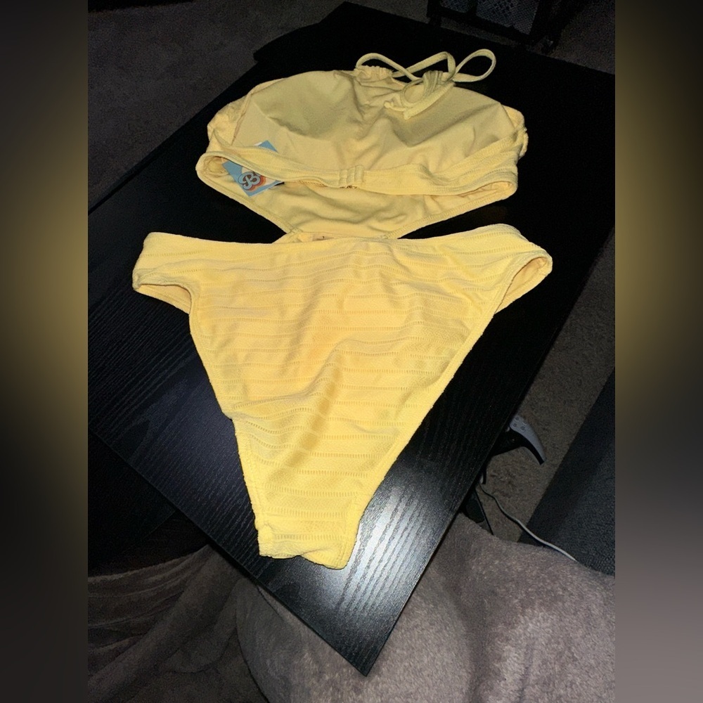 BluC Yellow Monokini Swimsuit â NWT â Size Large - Womenâs - Picture 3 of 5